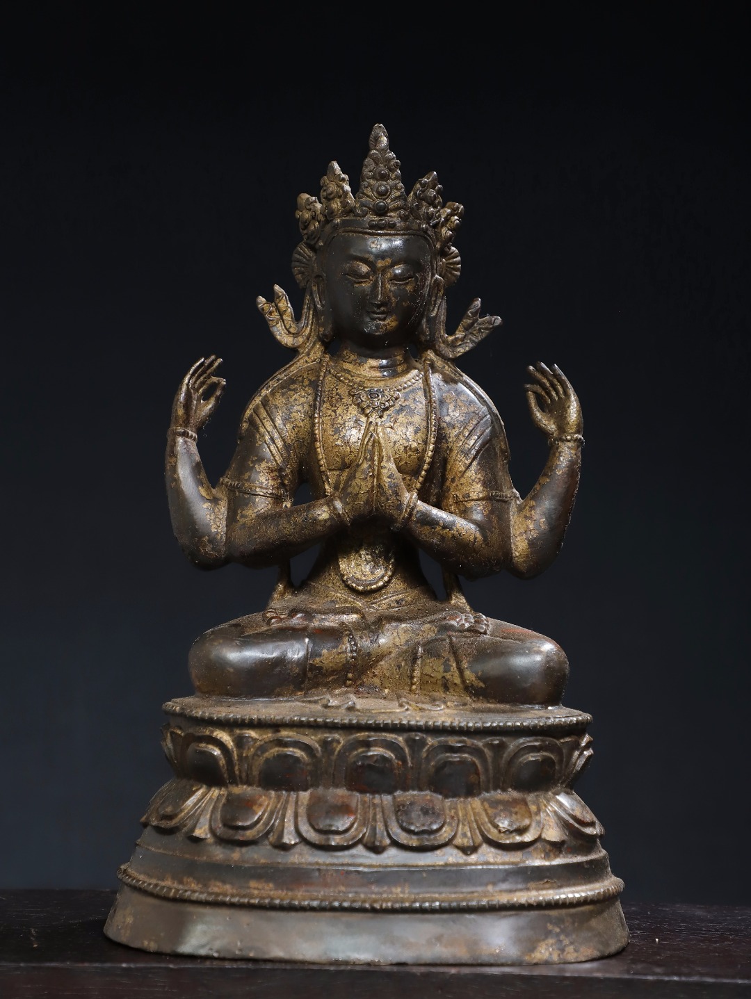 藏传纯铜拓金四臂观音铜佛像供佛堂奉宗教办公室客厅桌面装饰摆件