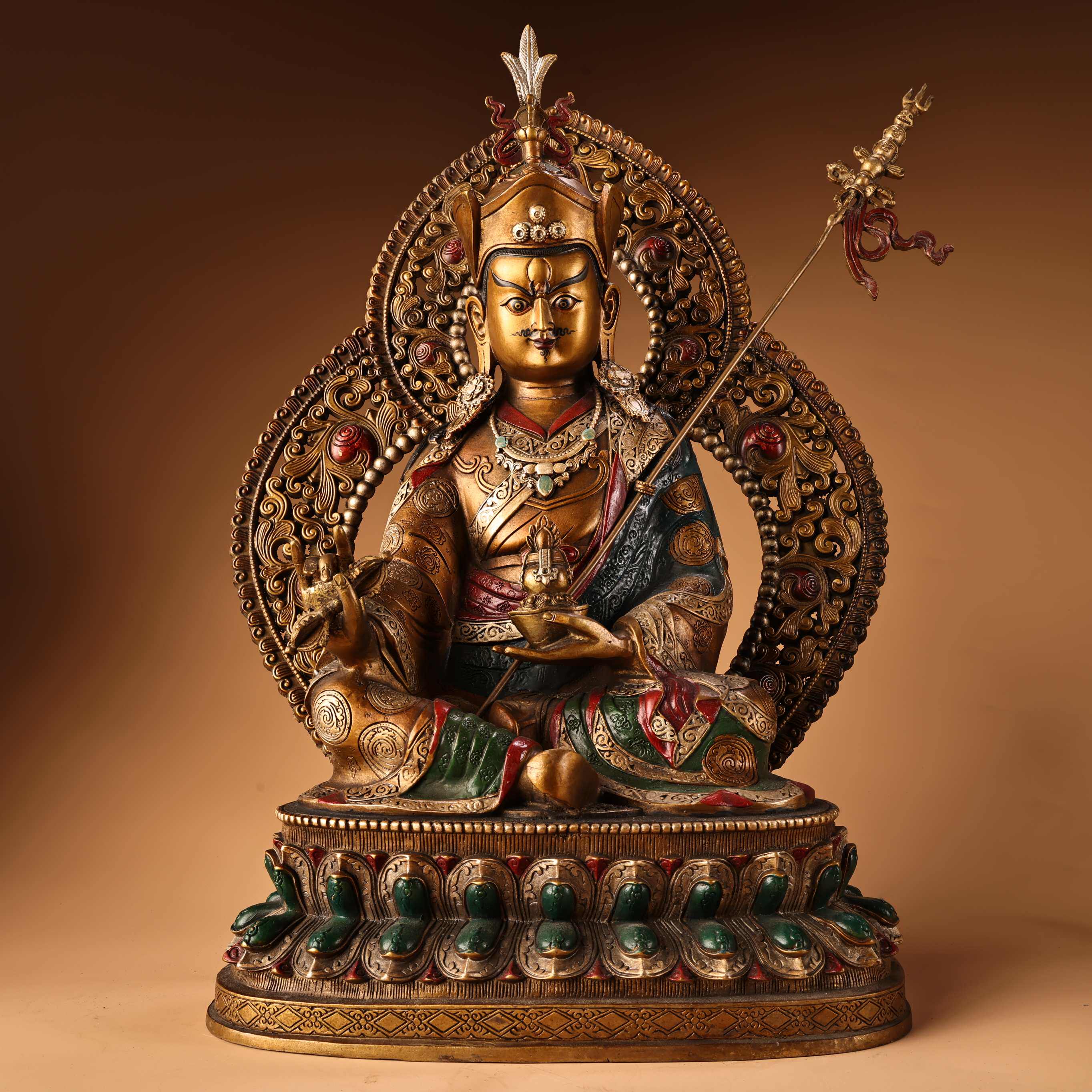 莲花生大士佛像藏传密宗纯铜彩绘复古家居佛堂供奉装饰品桌面摆件