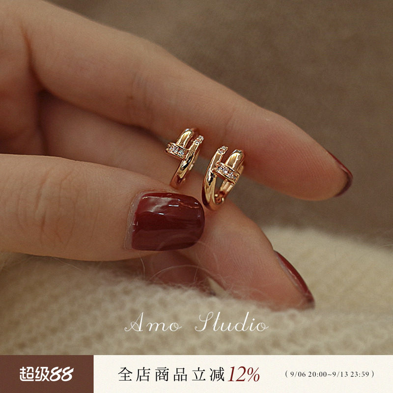 AMO钉子耳环女小众设计大牌感图片