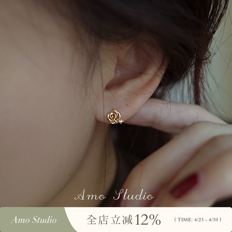 AMO钻石玫瑰花耳钉女简约小众设计感银针耳饰2026年新潮小巧精致