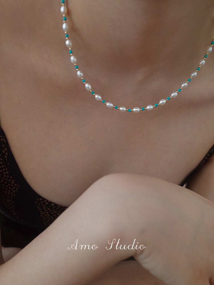 AMO 오리지널 반여름 천연 청록색 진주 목걸이 여성용 라이트 럭셔리 틈새 복고풍 하이 엔드 디자인 쇄골 체인