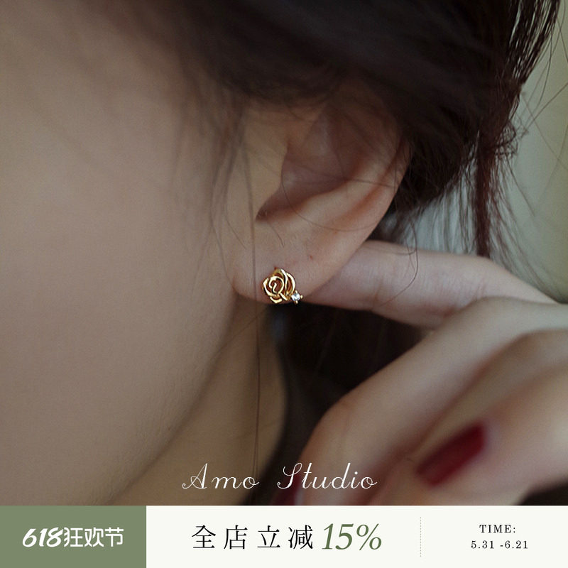 AMO钻石玫瑰花耳钉女简约小众设计感银针耳饰2026年新潮小巧精致