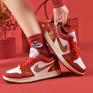 莆田正品蛇年新款aj男鞋低帮aj女鞋婚鞋红色订婚新娘鞋情侣运动鞋