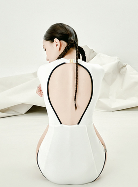 少年齐 原创新款温泉长袖白色显瘦遮肚保守拉链露背连体女泳衣