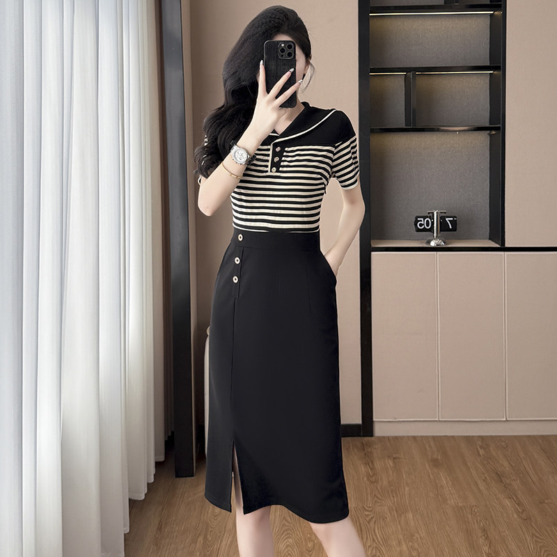 条纹拼接假两件套修身显瘦大码女装胖mm夏季新款短袖连衣裙妈妈装