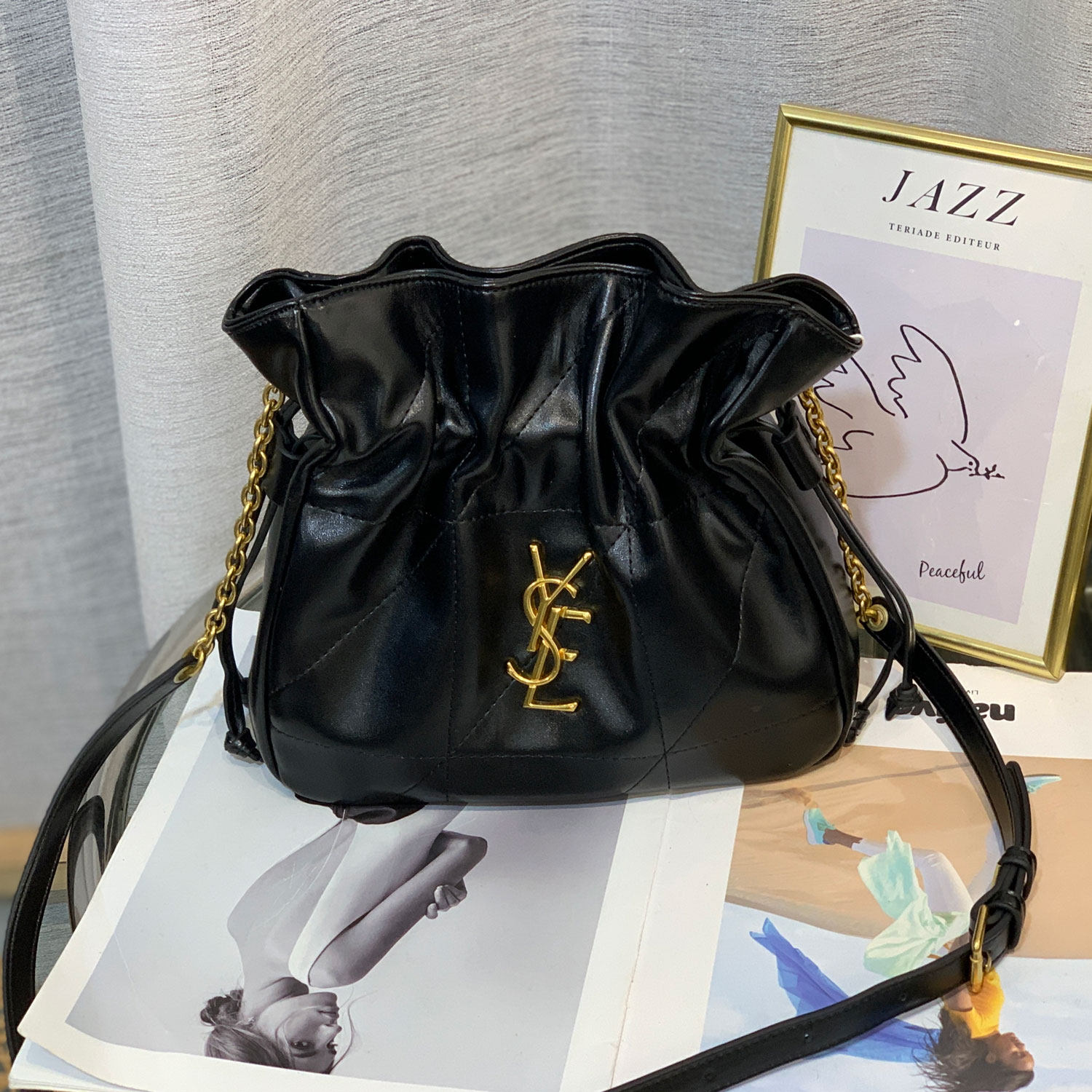 2026新款福袋褶皱包菱格链条牛皮单肩斜挎女包大容量休闲潮包轻奢