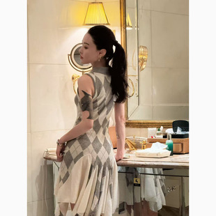 DUO智仙生 斯嘉丽佰分佰羊毛菱格拼接针织连衣裙 芭比学院衣橱