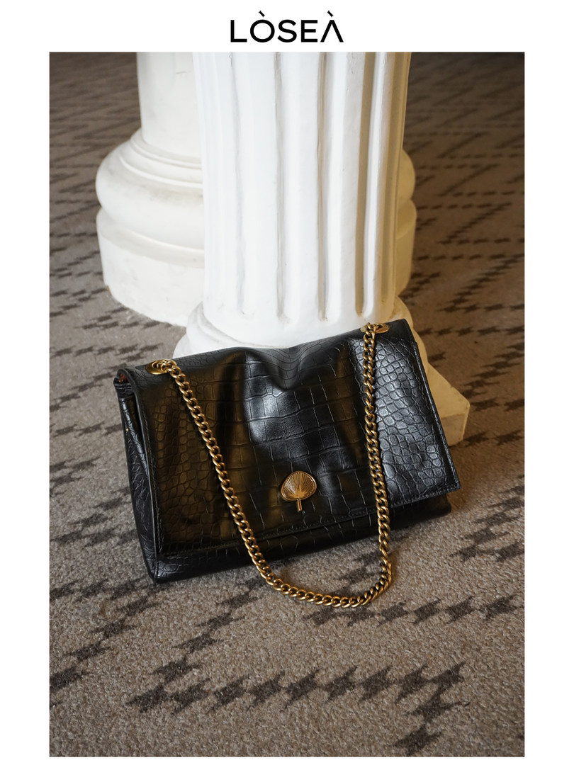 Black crocodile-texture chain handbag with gold hardware