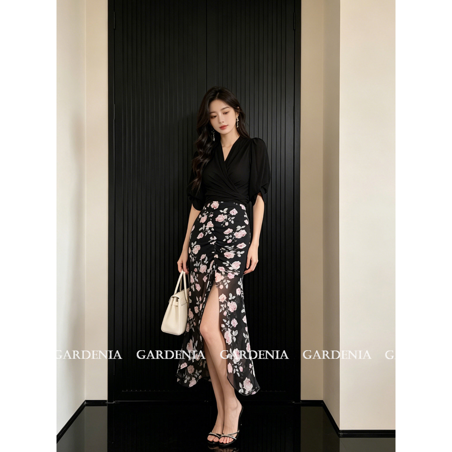 Gardenia 法式轻奢度假风黑色雪纺衬衫女气质玫瑰碎花半身裙套装