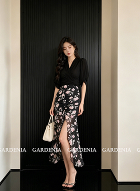 Gardenia 法式轻奢度假风黑色雪纺衬衫女气质玫瑰碎花半身裙套装