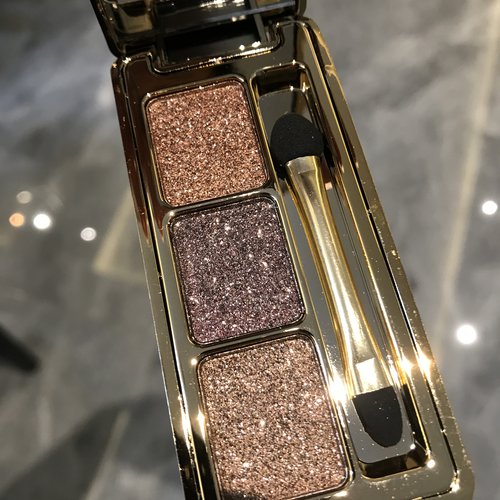 维妮小熊三色网红正品眼影盘