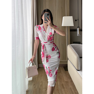 新款 高贵轻熟风V领绑带收腰包臀中长裙女 连衣裙夏季 白色印花修身