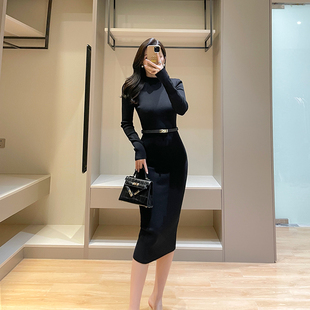 修身 气质小立领长袖 显瘦包臀打底裙 新款 极简黑色针织连衣裙女秋季