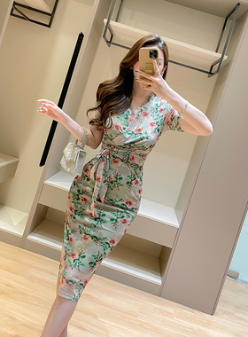 高级感绿色玫瑰印花连衣裙夏新款优雅别致网纱V领收腰包臀一步裙