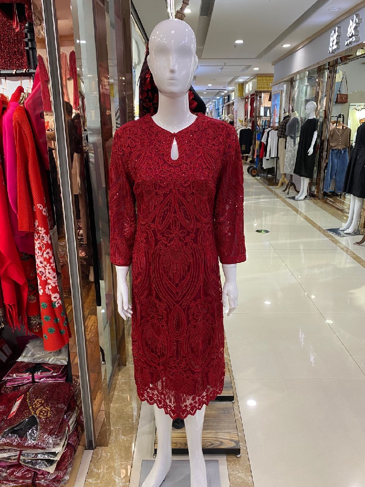 刺绣中长款连衣裙气质宴会礼服