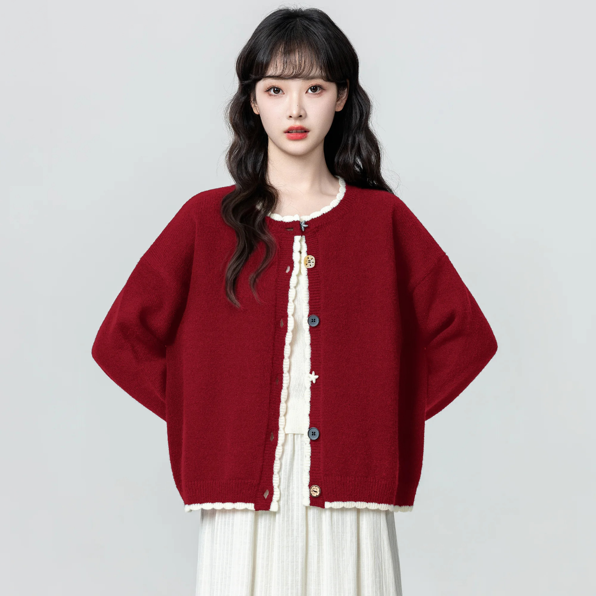红色圆领毛衣外套女款春秋2026秋季新款撞色花边针织开衫短款上衣