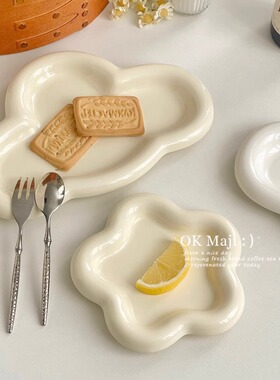 ins风高颜值餐具盘子平盘浅盘家用陶瓷早餐盘餐盘可爱创意云朵盘