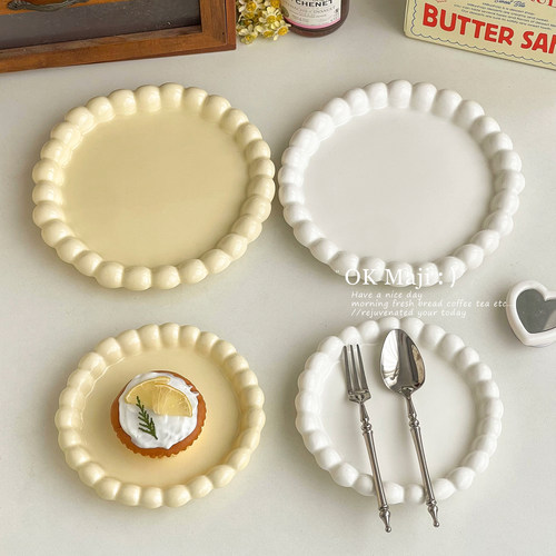 奶油风漂亮珠点陶瓷甜品盘