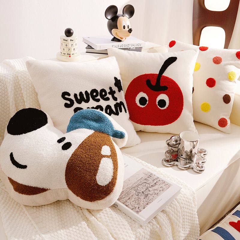多巴胺可爱简约卡通客厅沙发抱枕儿童房飘窗靠枕ins含芯床上靠垫