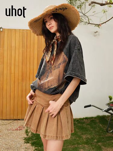 uhot/诱货26秋灰色复古印花做旧t恤宽松显瘦新款配丝巾 UWLA0T047