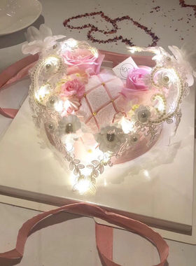网红款粉白色花边流行生日蛋糕