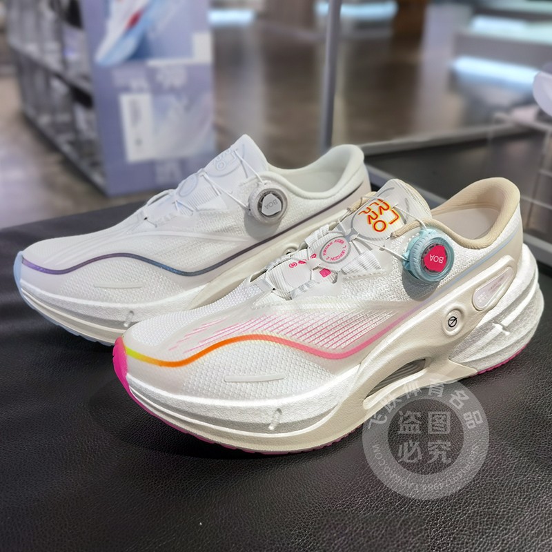 李宁男女款缓震稳定跑鞋