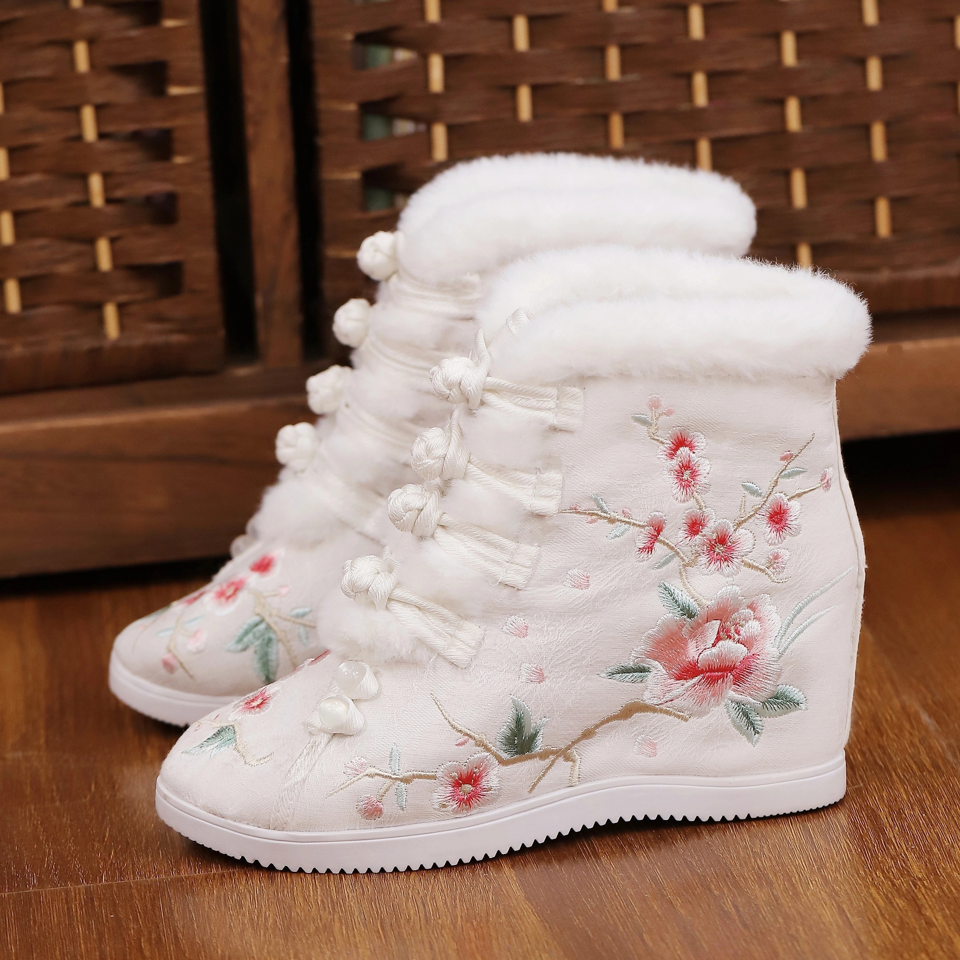 民族风冬季加绒老北京布靴