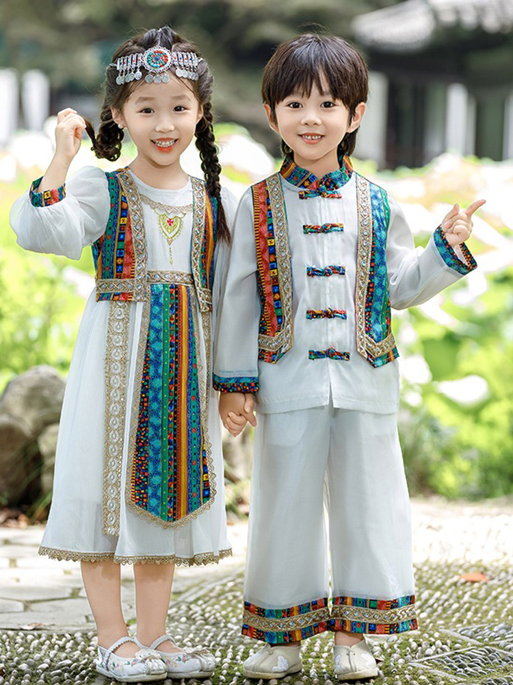 广西儿童少数民族服装三月三壮族男女童苗族异西域风情唐装演出服
