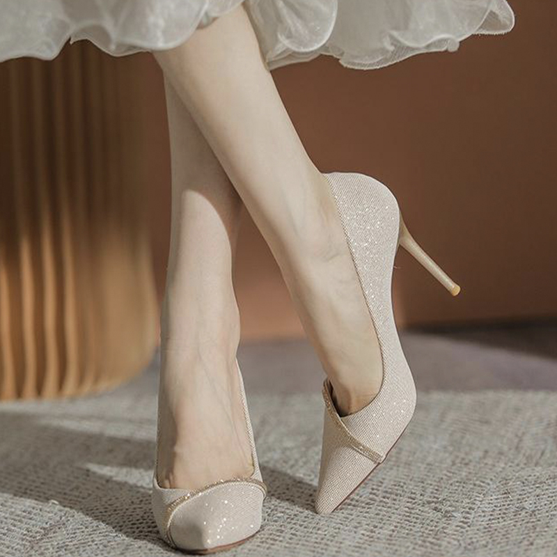 法式小高跟鞋设计感小众2025春秋新款精致百搭尖头名媛高跟鞋细跟