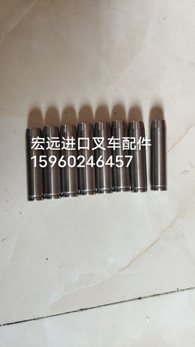 进口柴油叉车发动机大修配件 五十铃 TCM 台励福杭叉4FE1气门导管