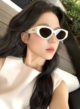 少女CEO复古猫眼白色墨镜女款潮方圆脸遮颧骨显脸小遮阳太阳眼镜
