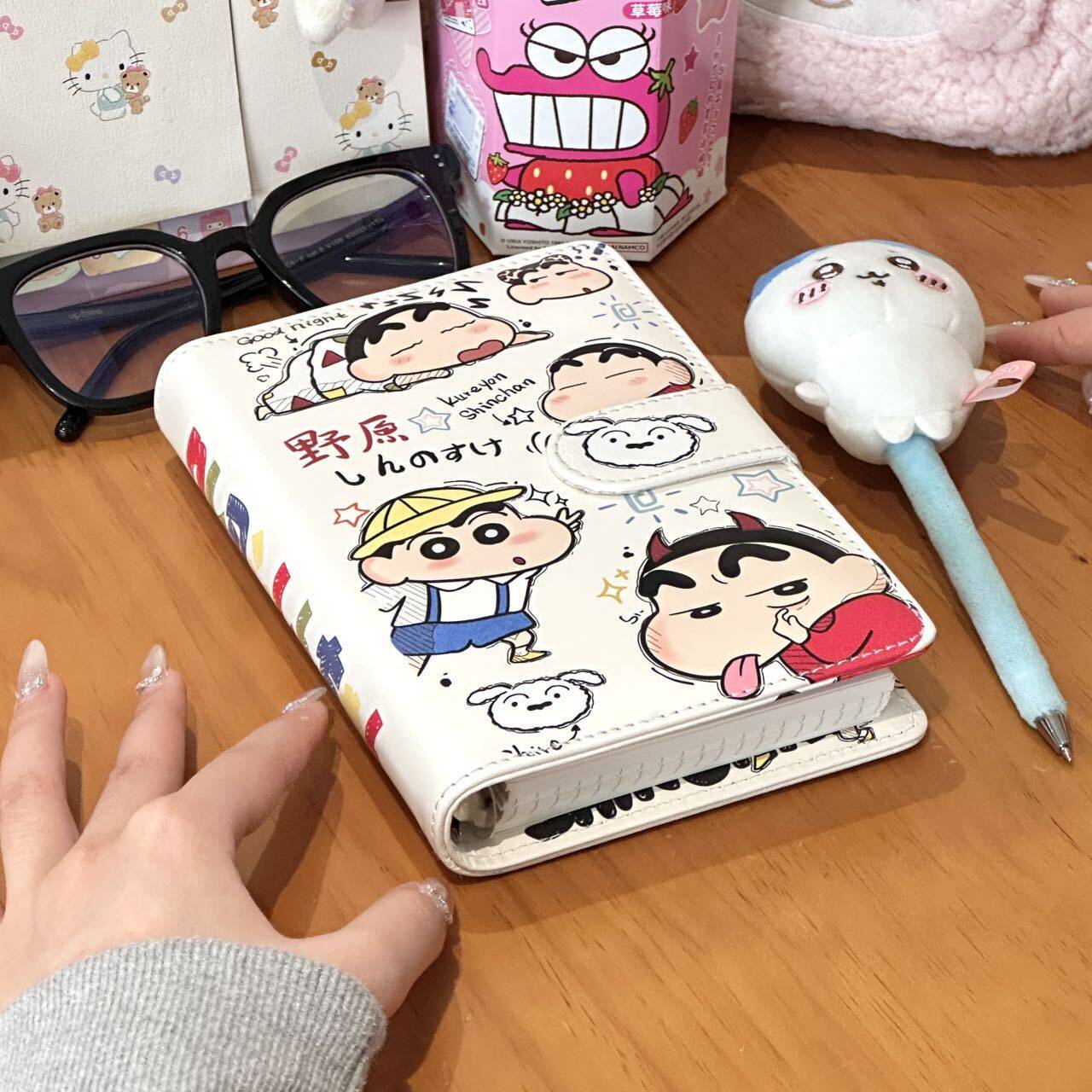 可爱蜡笔小新PU软皮A6活页本学生卡通高颜值磁扣笔记本