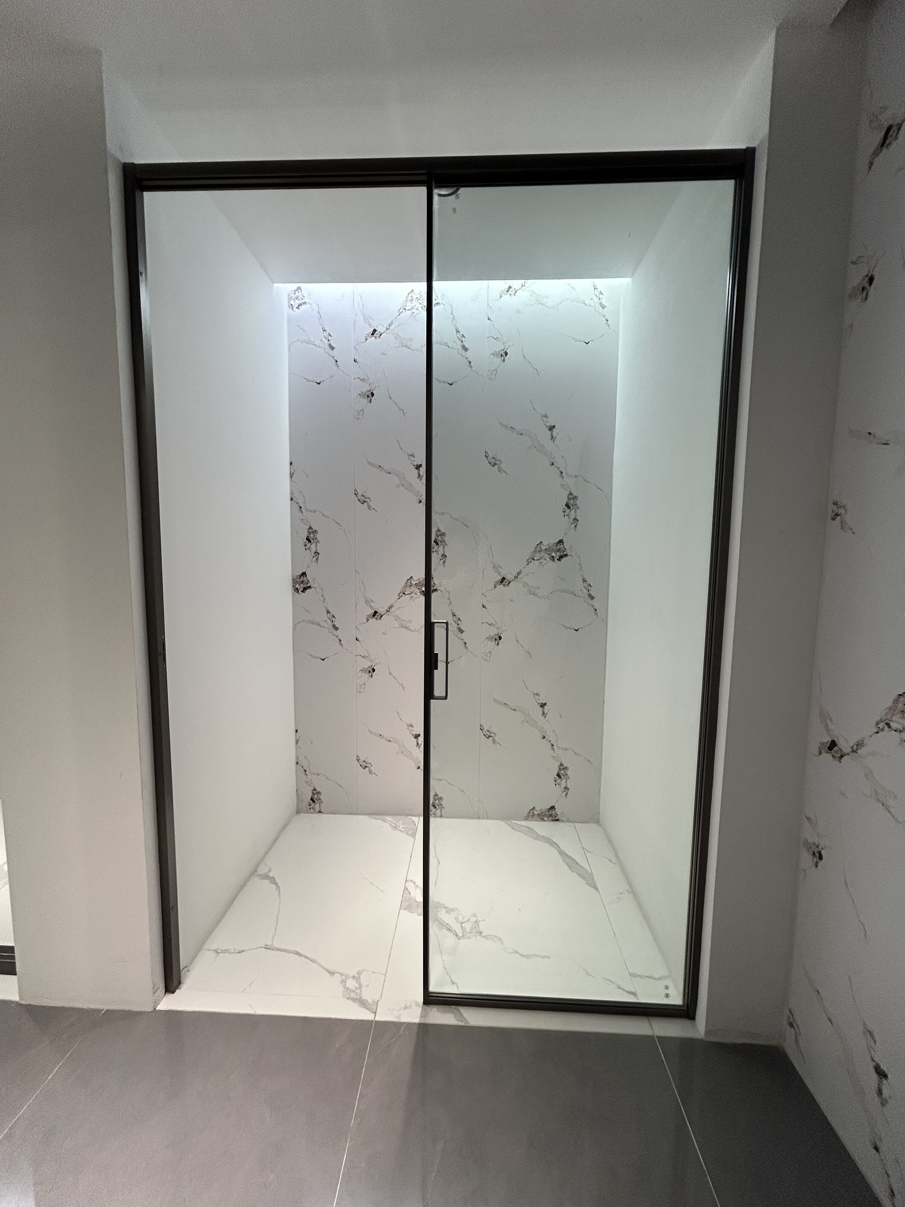 下沉式一固一移加锁淋浴房玻璃隔断移门高端定做