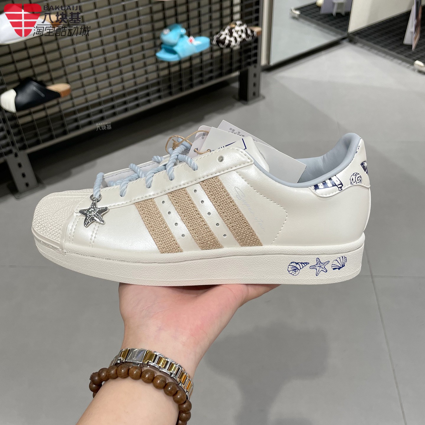 三叶草女海洋吊坠贝壳头休闲板鞋
