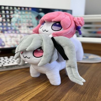 doro周边桃乐丝抱枕修狗