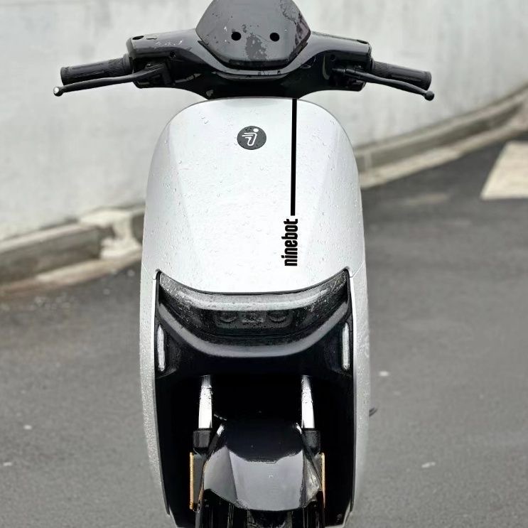 适用九号电动车贴纸前面板字母