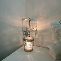 Свеча, со снежинками