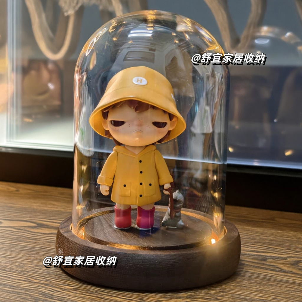 泡泡玛特Hirono小野宽恕之城吊卡手办收纳盒造景玻璃罩带灯展示盒