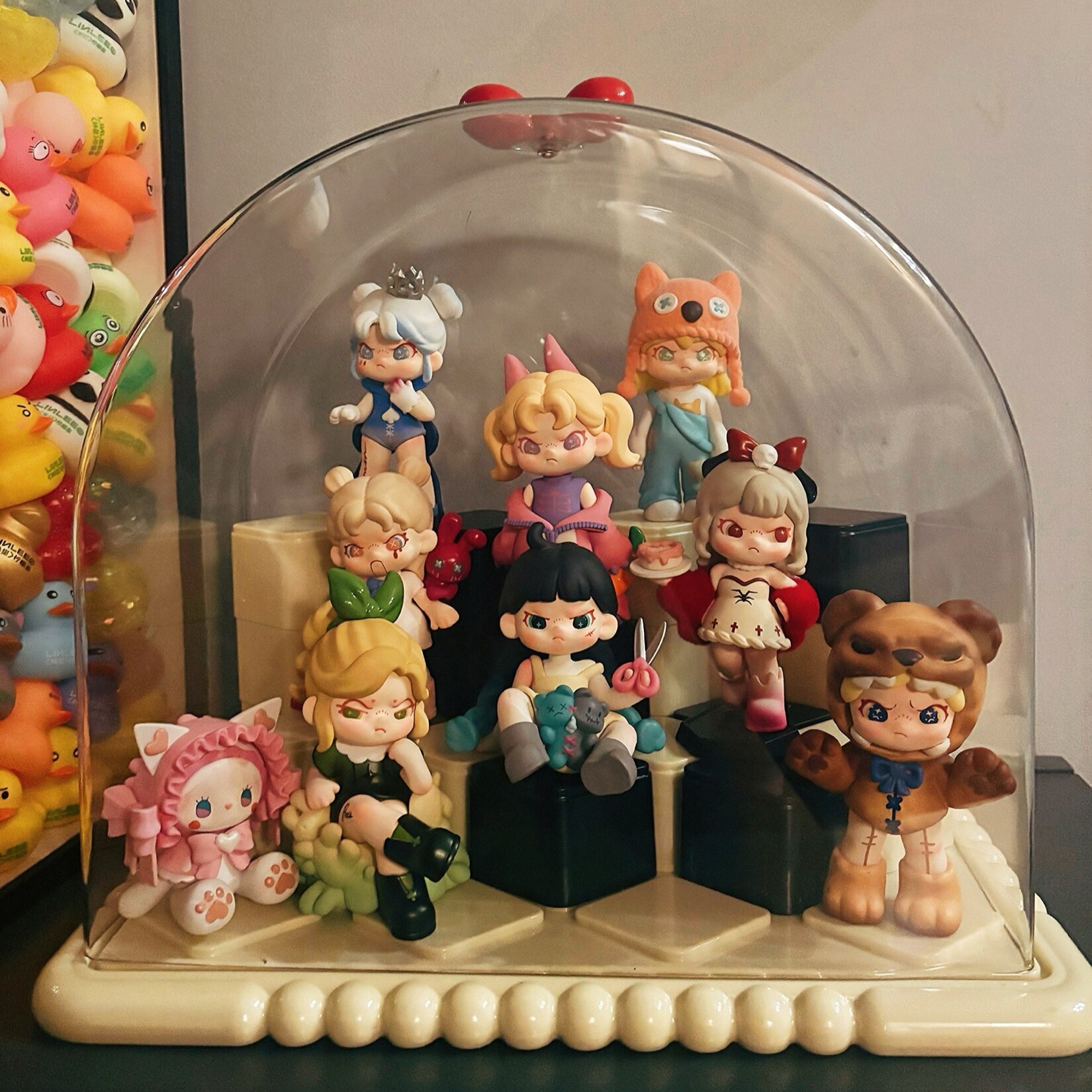 TNTDORA幻想乐园系列盲盒手办大表姐傲慢之椅展示收纳盒diy防尘盒 - 实物图