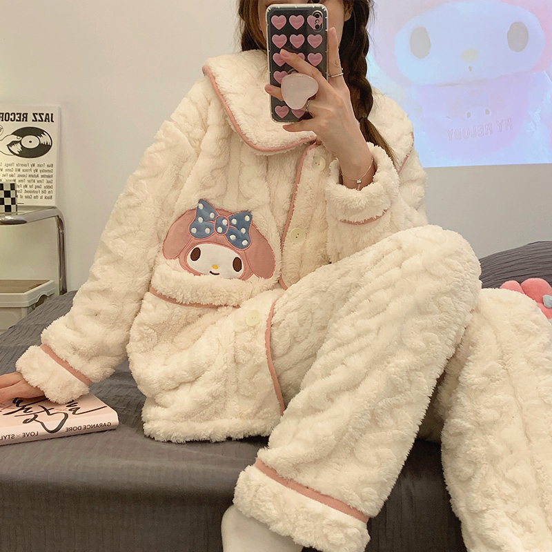 睡衣女秋冬季加厚珊瑚绒可爱套装