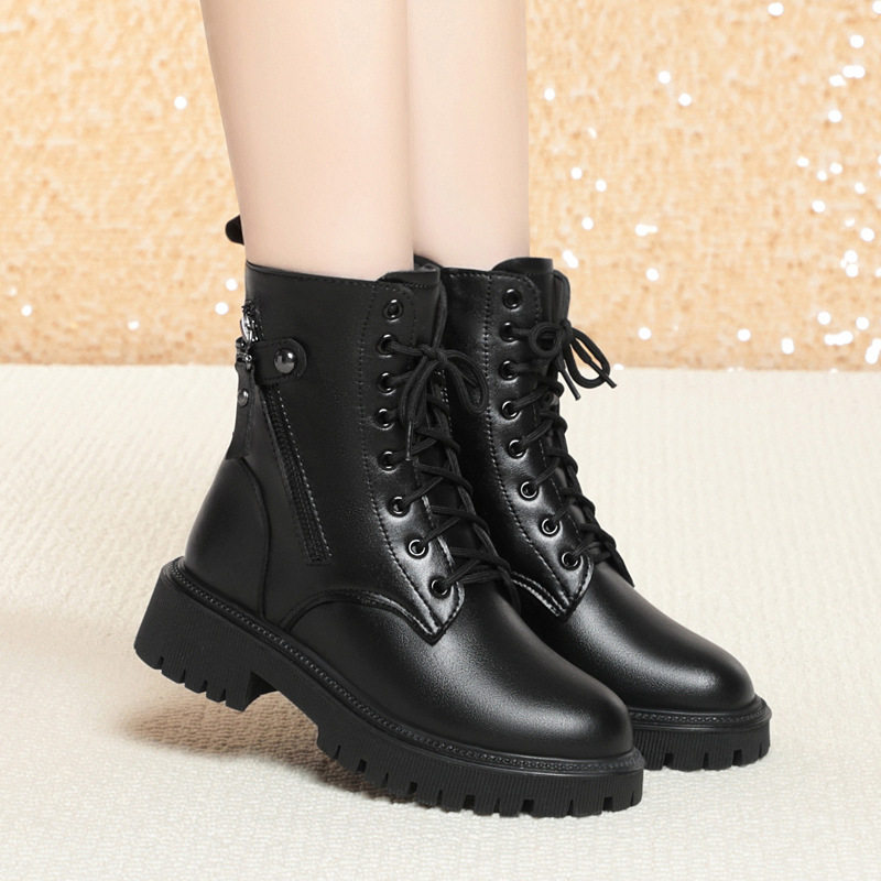 2025冬季新款短靴加绒加厚羊毛大棉鞋大码平底英伦风真皮马丁靴女