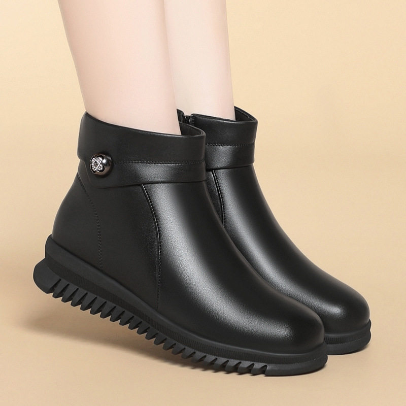 妈妈棉鞋冬季真皮女士加绒短靴软底厚底防滑羊毛皮鞋中老年棉靴女