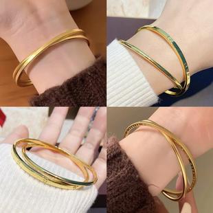 18k镀黄金色四叶草双环手镯女环环相扣日字手环高级感素圈金镯子