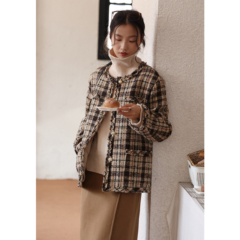 无拘设计感小香风纽扣毛呢外套