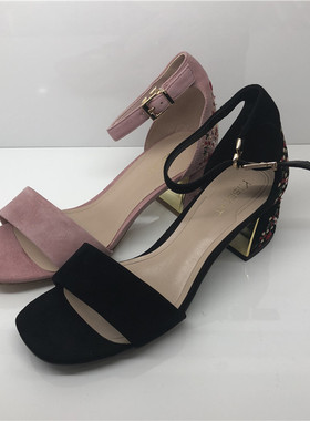 KISSCAT接吻猫2018夏花卉点缀方头粗中跟一字带凉鞋女KA98105-80