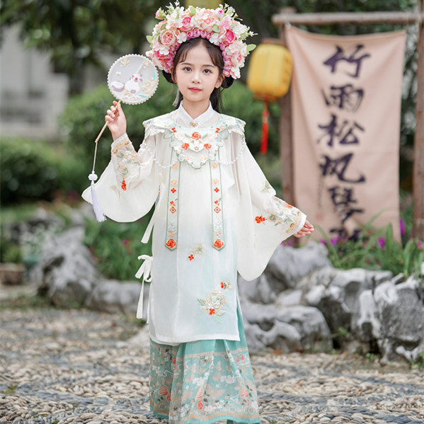女童明制汉服秋季新款古风云肩套装小女孩超仙簪花民族风飘逸古装