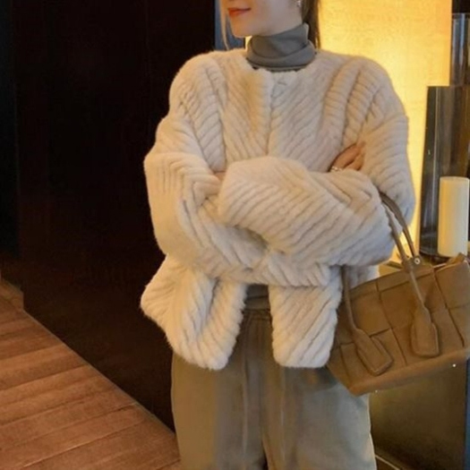 25年冬季新款韩版气质优雅皮毛一体貂绒仿水貂环保皮草短外套大衣