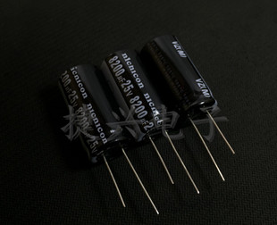 全新优质 音频滤波 电解电容 25V8200UF 8200UF25V 体积：18X35