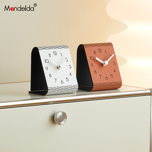 满得达现代简约台式座钟桌面摆件台钟卧室静音原木风摆钟装饰品
