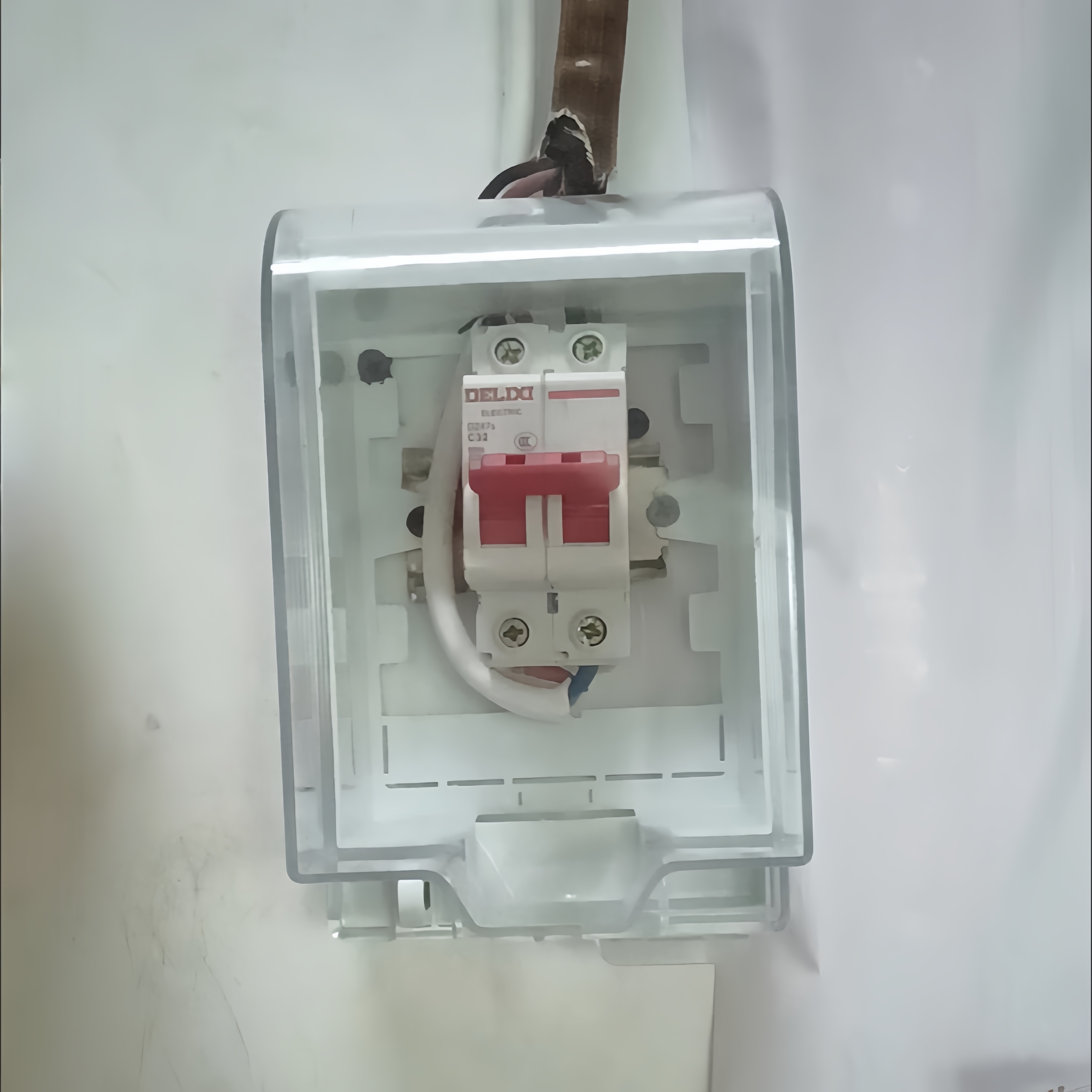 小型断路器防水罩防溅盒